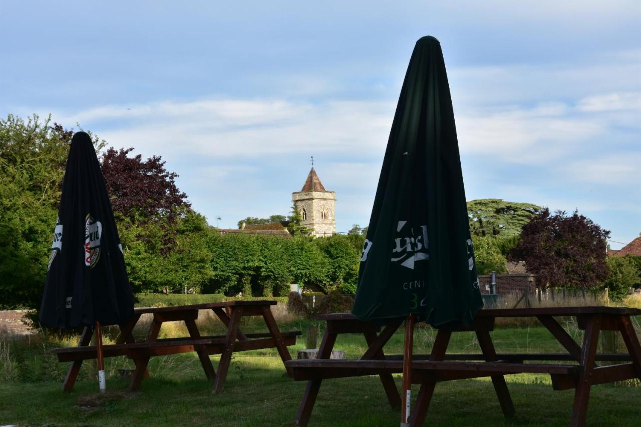 The Bell Inn Salisbury Exteriér fotografie