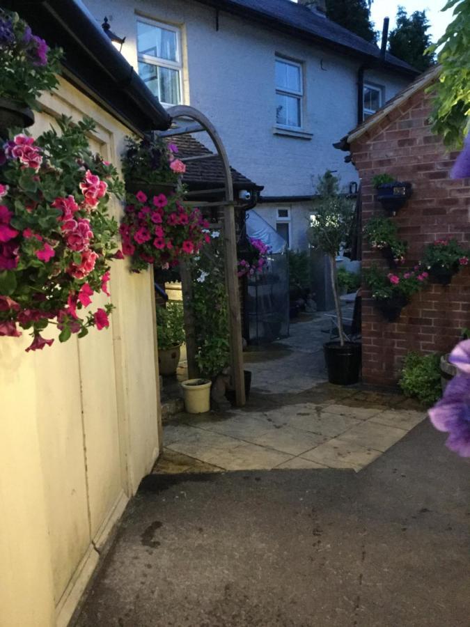 The Bell Inn Salisbury Exteriér fotografie