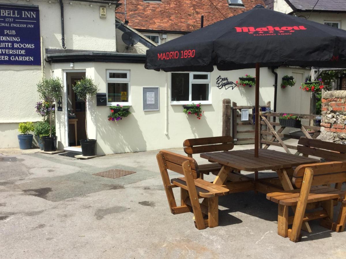 The Bell Inn Salisbury Exteriér fotografie